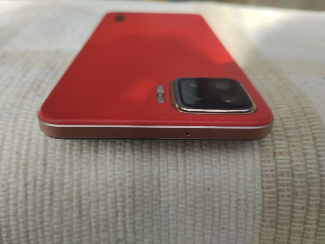 OPPO A73　ケース付き