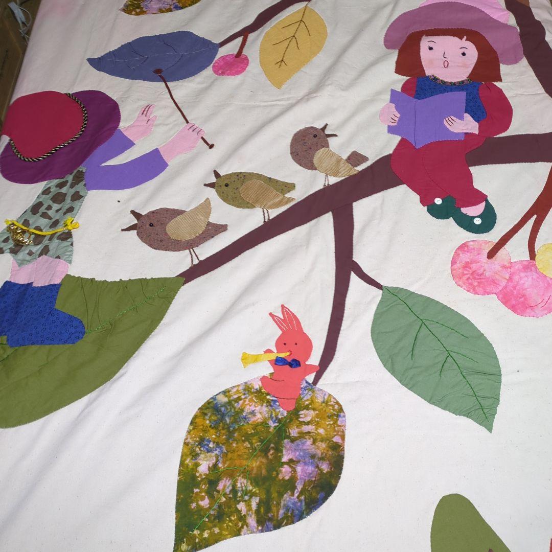 カラフルなパッチワーク布製品ハンドメイド　マルチカバー