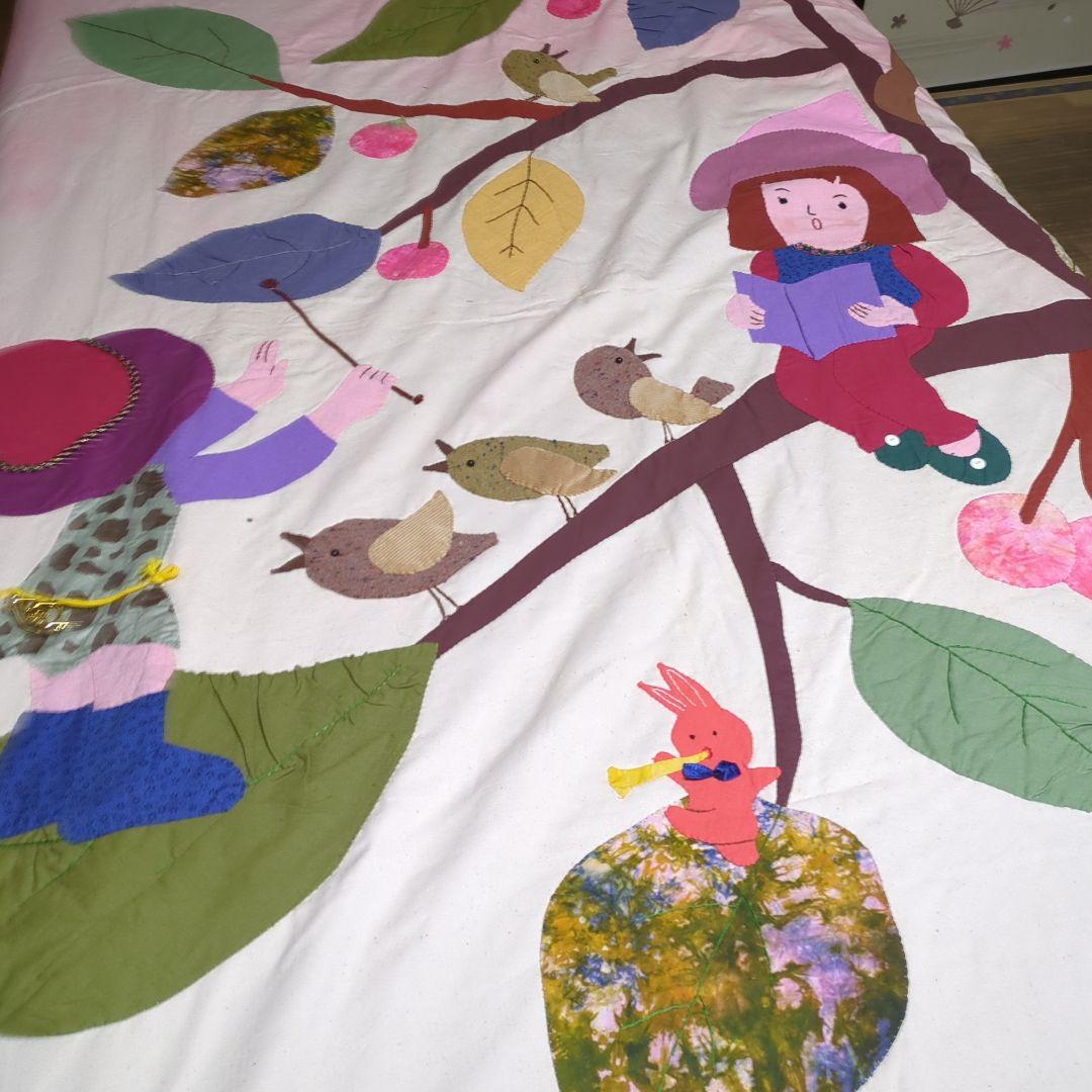 カラフルなパッチワーク布製品ハンドメイド　マルチカバー