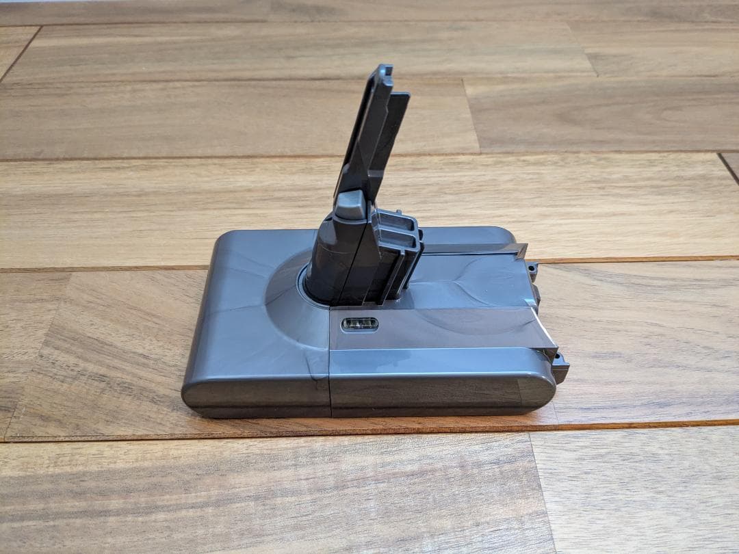 純正品未使用　ダイソン　Dyson　V8　バッテリー