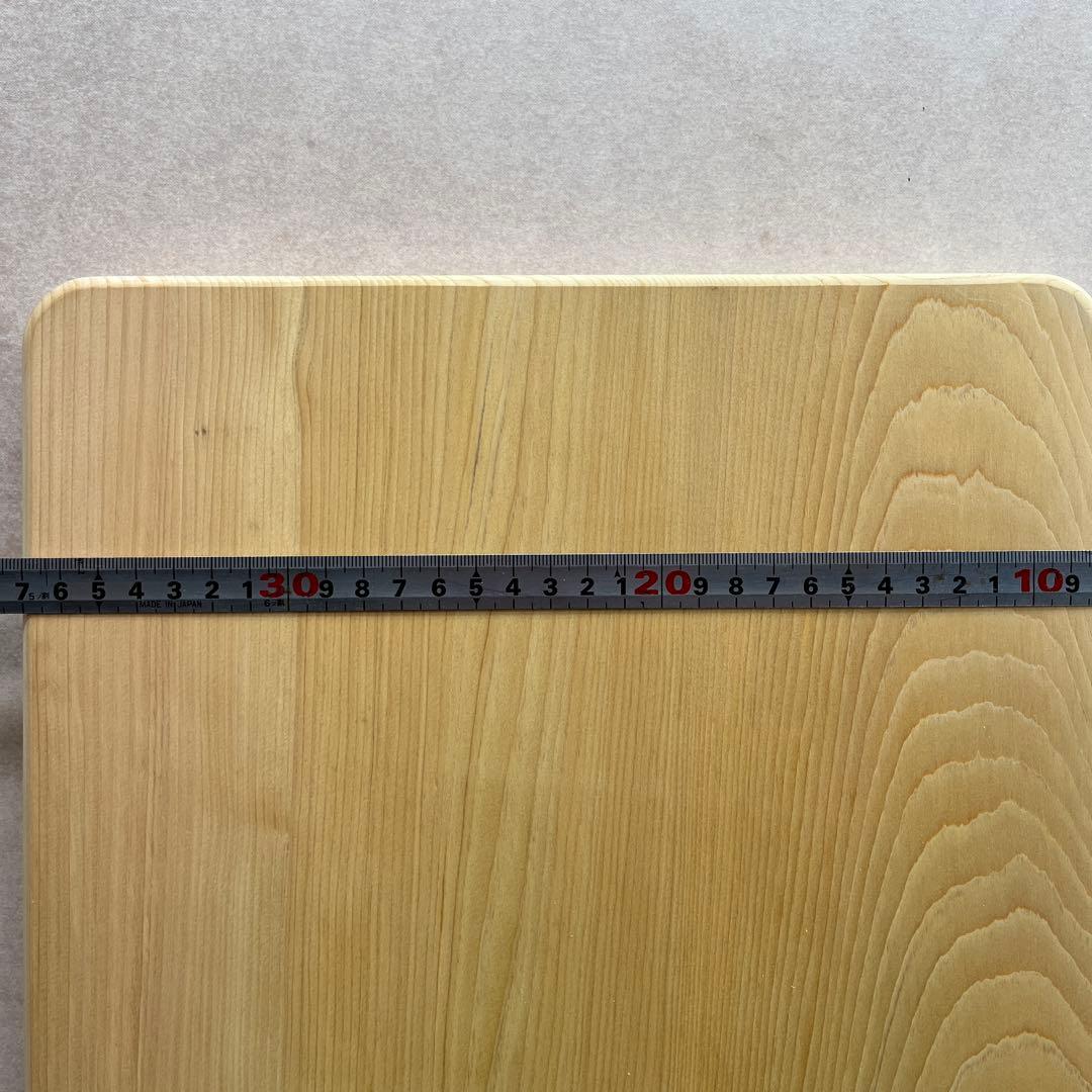 青森ひばまな板一枚板 追い柾目
