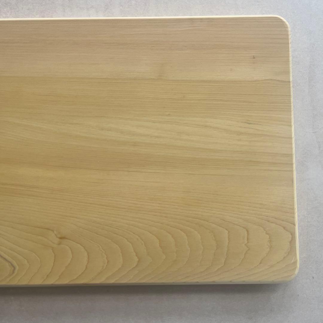 青森ひばまな板一枚板 追い柾目