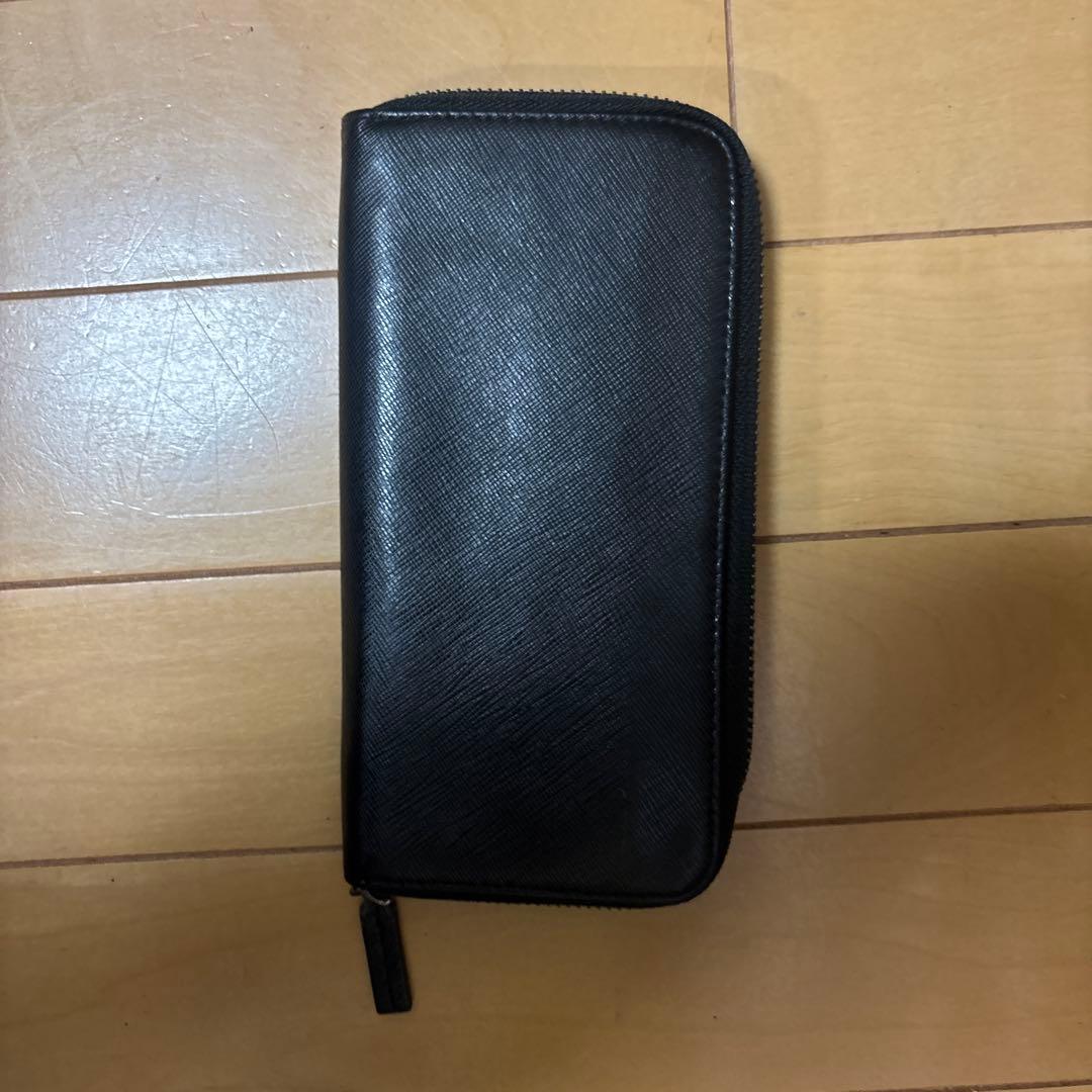 ストゥーシー財布