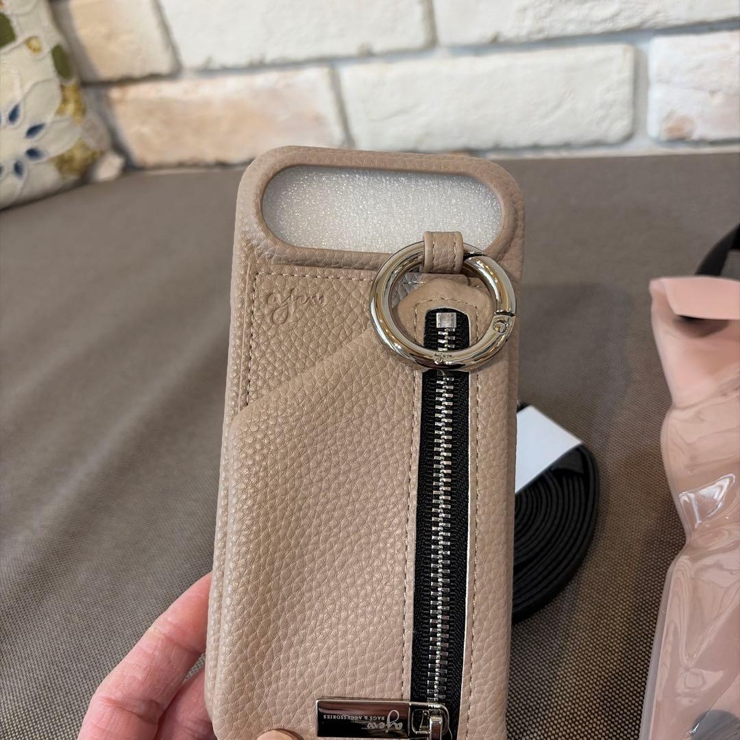 値下げ　iPhone air用ベージュレザー風ケース　agew