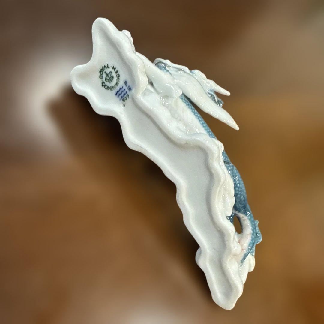   青×白 ドラゴン置物 約17cm