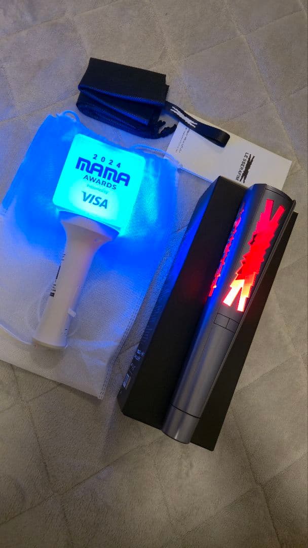 LESSERAFIM　&　MAMA　OFFICIAL LIGHT STICK