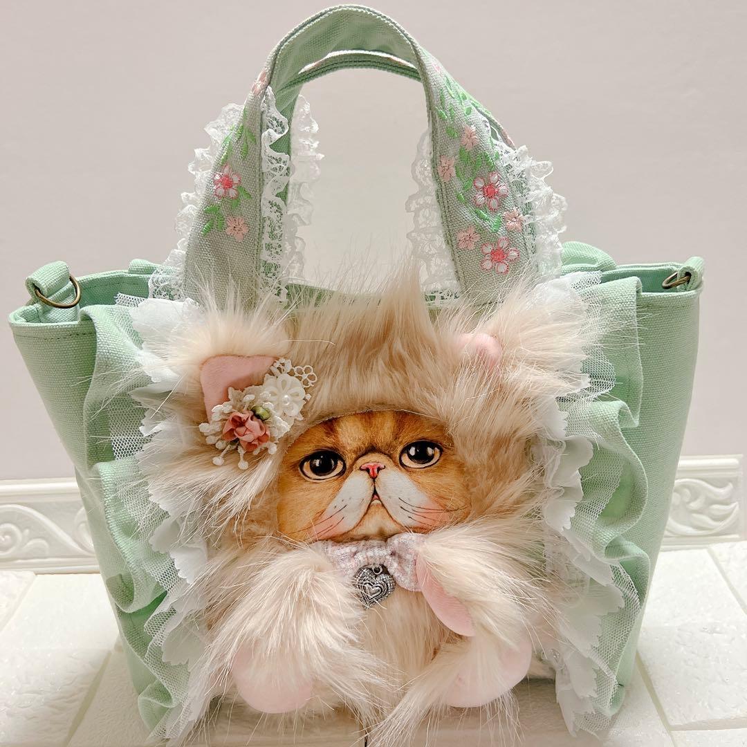 コヤンイサムチョン 贅沢フリルと刺繍の2wayトートバッグ／ミントグリーン 猫
