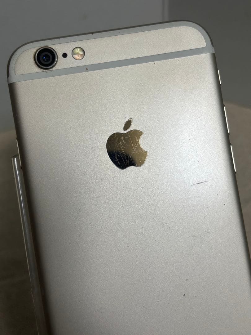 31日発送OK！iPhone6 128GB docomoバッテリー新品交換済み