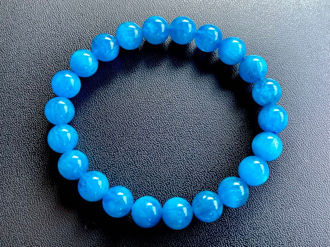 究極品質　未来への指針と絆を象徴する守護石　ネオンブルーアパタイトキャッツアイ