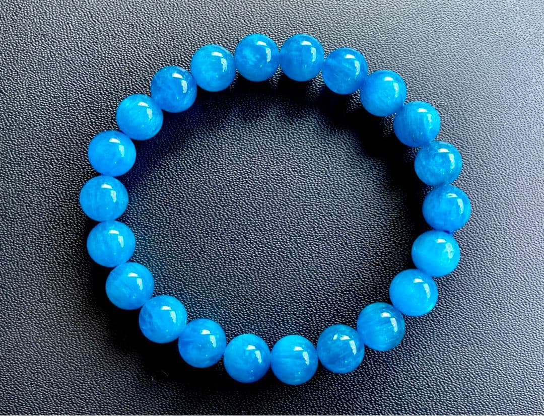 究極品質　未来への指針と絆を象徴する守護石　ネオンブルーアパタイトキャッツアイ