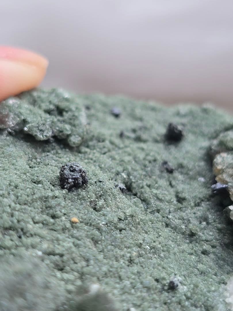 ヒマラヤ水晶 クローライト共生原石 マニハール産