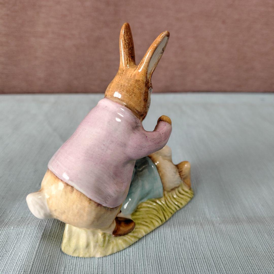 イギリス陶器老舗製 セラミックフィギュリン/ ピーターラビット2個組み合わせ品