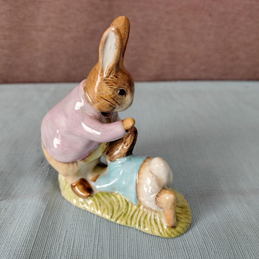 イギリス陶器老舗製 セラミックフィギュリン/ ピーターラビット2個組み合わせ品