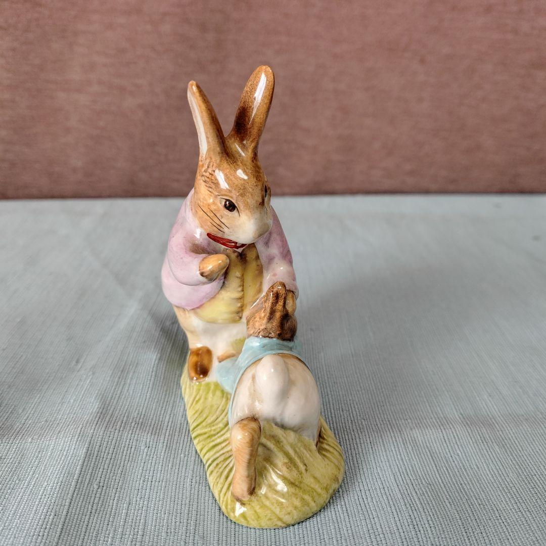 イギリス陶器老舗製 セラミックフィギュリン/ ピーターラビット2個組み合わせ品