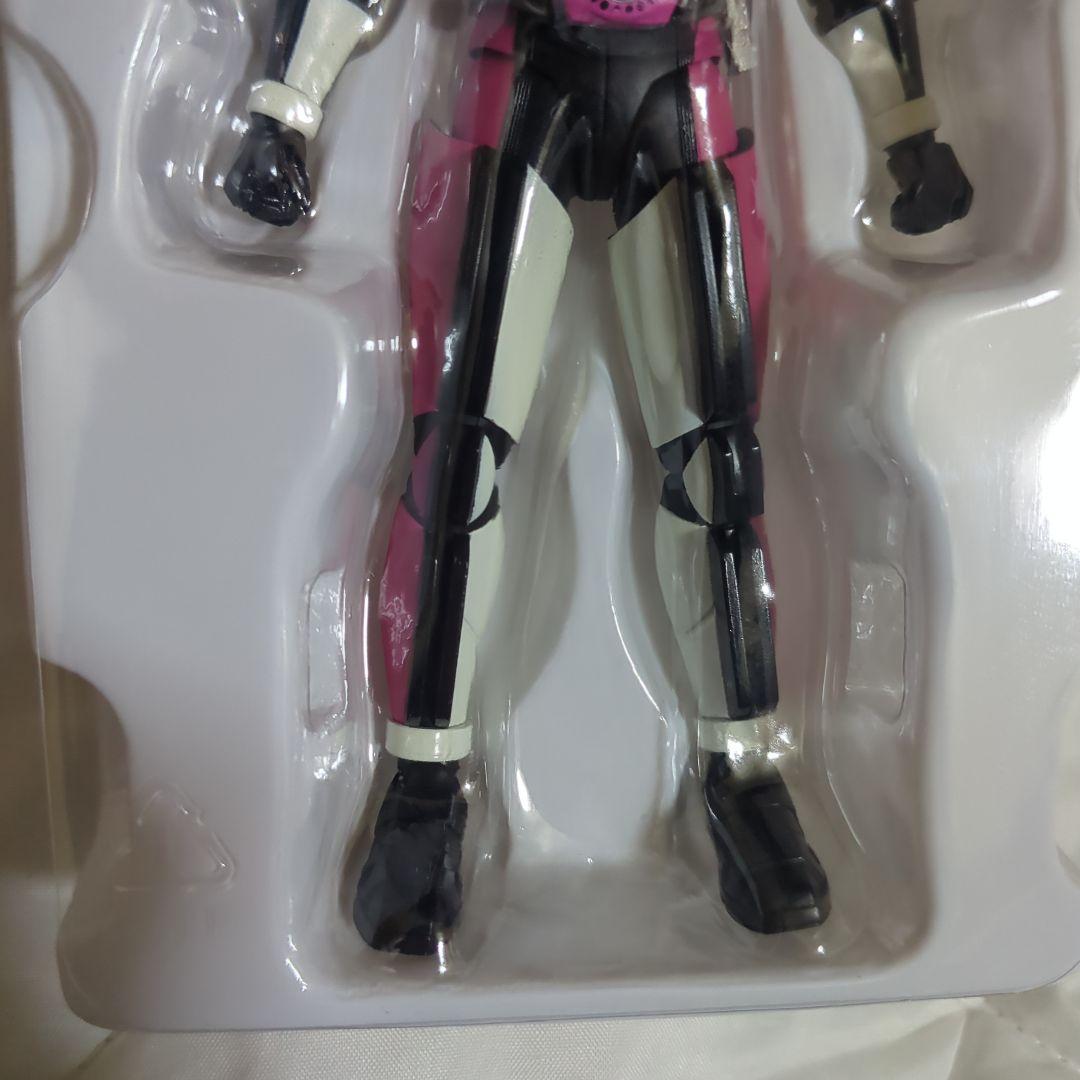 S.H.Figuarts 真骨彫製法 仮面ライダーディケイド(ネオVer.)