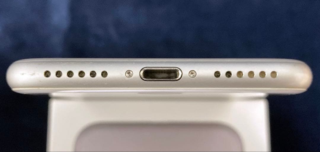 iPhone7 Silver 32GB SIMフリーMARVEL iFace付