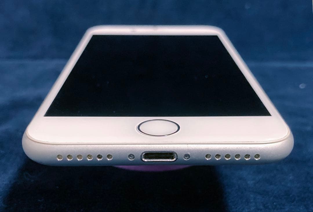 iPhone7 Silver 32GB SIMフリーMARVEL iFace付