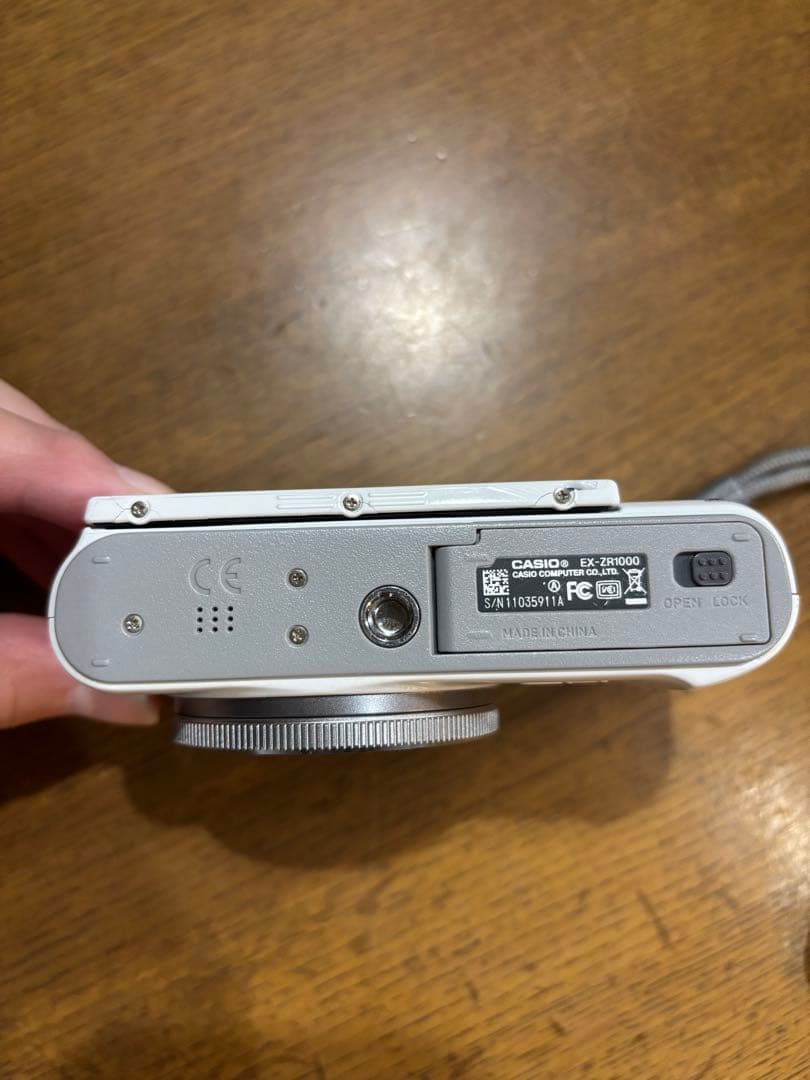 CASIO EX-ZR1000 デジカメ