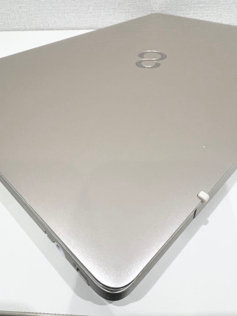 富士通パソコン、ケース、充電コード、マウス付き