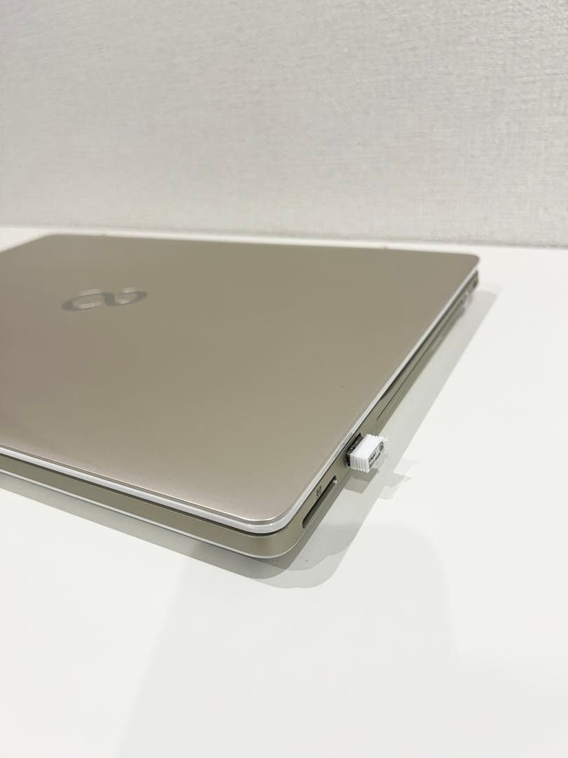 富士通パソコン、ケース、充電コード、マウス付き