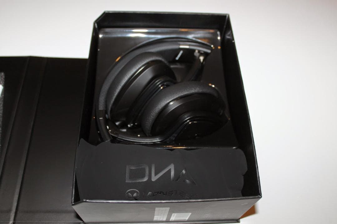 ヘッドホン Monster DNA Pro