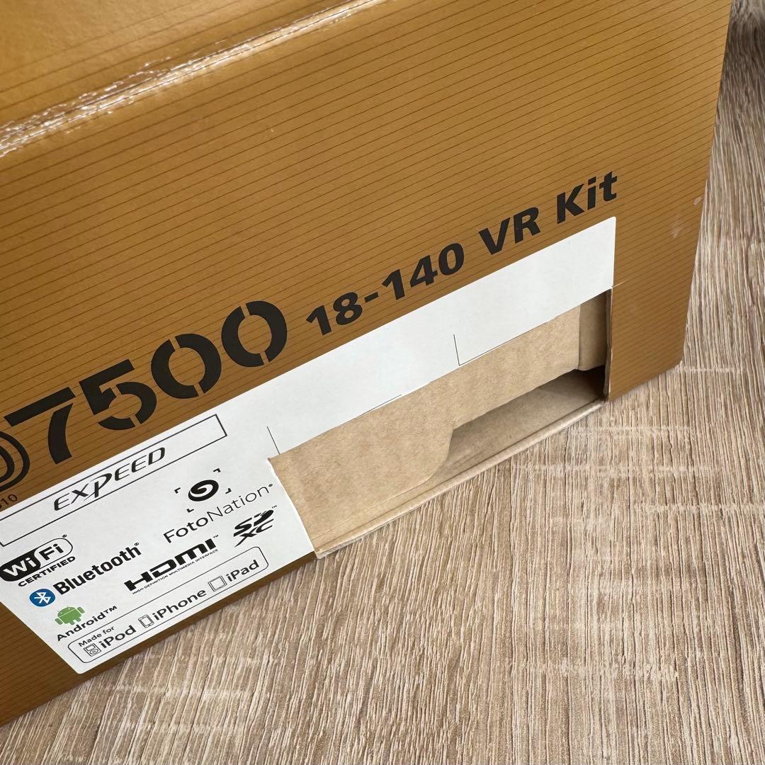 Nikon D7500 デジタル一眼レフカメラ　レンズキット