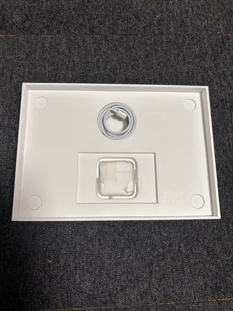 【美品】MacBook Air 13インチ　8G 256GB SSD