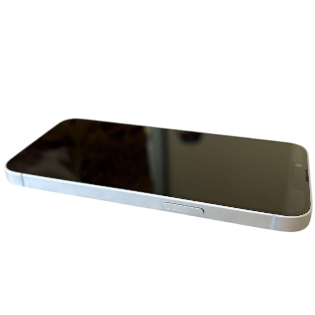 【美品】iPhone16e 128GB バッテリー100% 付属品あり
