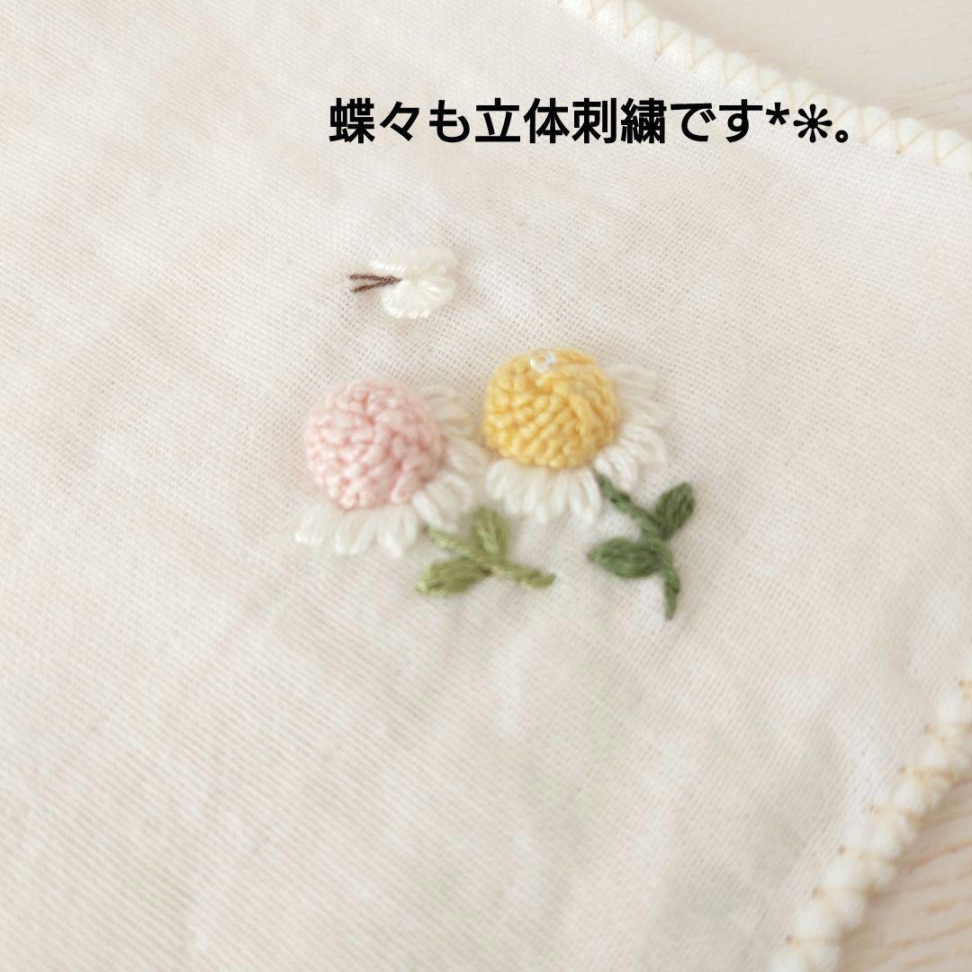 手刺繍入ちっちゃな ガーゼハンカチ【ぷっくりお花】