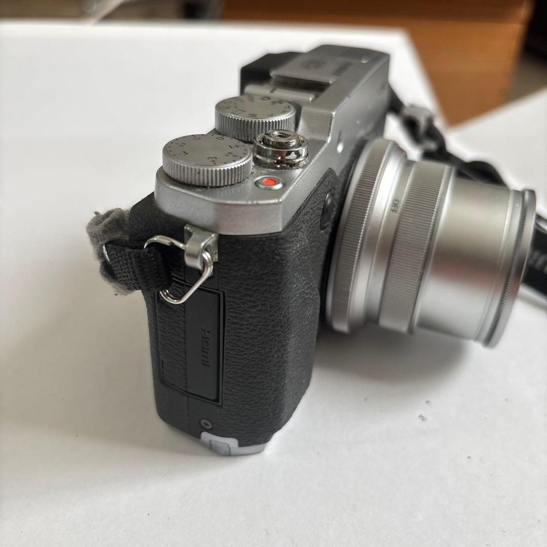 FUJIFILM X30 デジタルカメラ　バッテリー付き