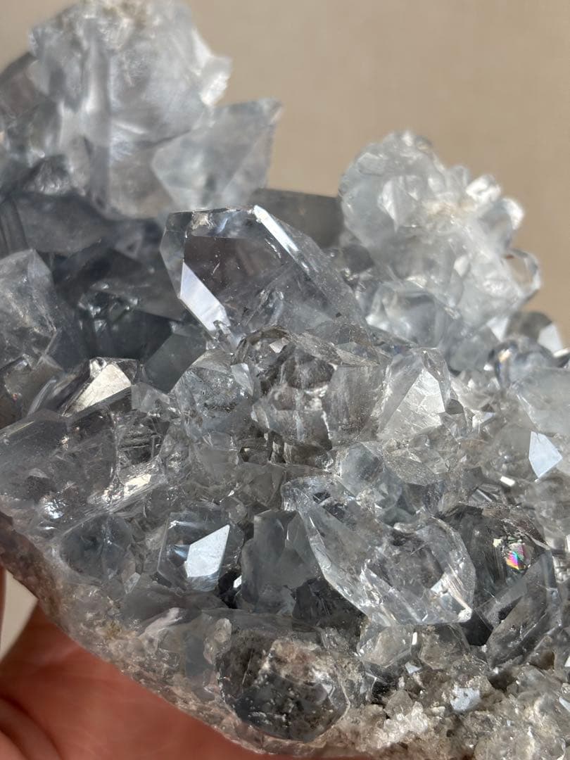 高品質　セレスタイト　原石　1353g 宝石質　ガラス質　感動するレベル