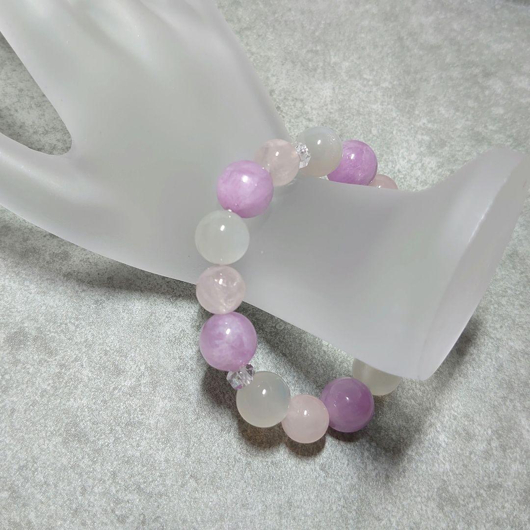 艶やかなパステルカラーが魅力的！オトナピンクカラーの天然石ブレス　素敵な逸品