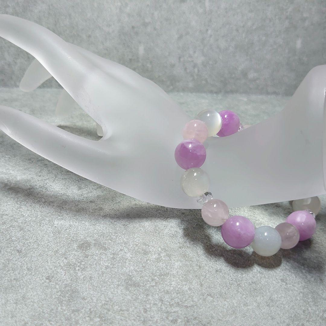 艶やかなパステルカラーが魅力的！オトナピンクカラーの天然石ブレス　素敵な逸品