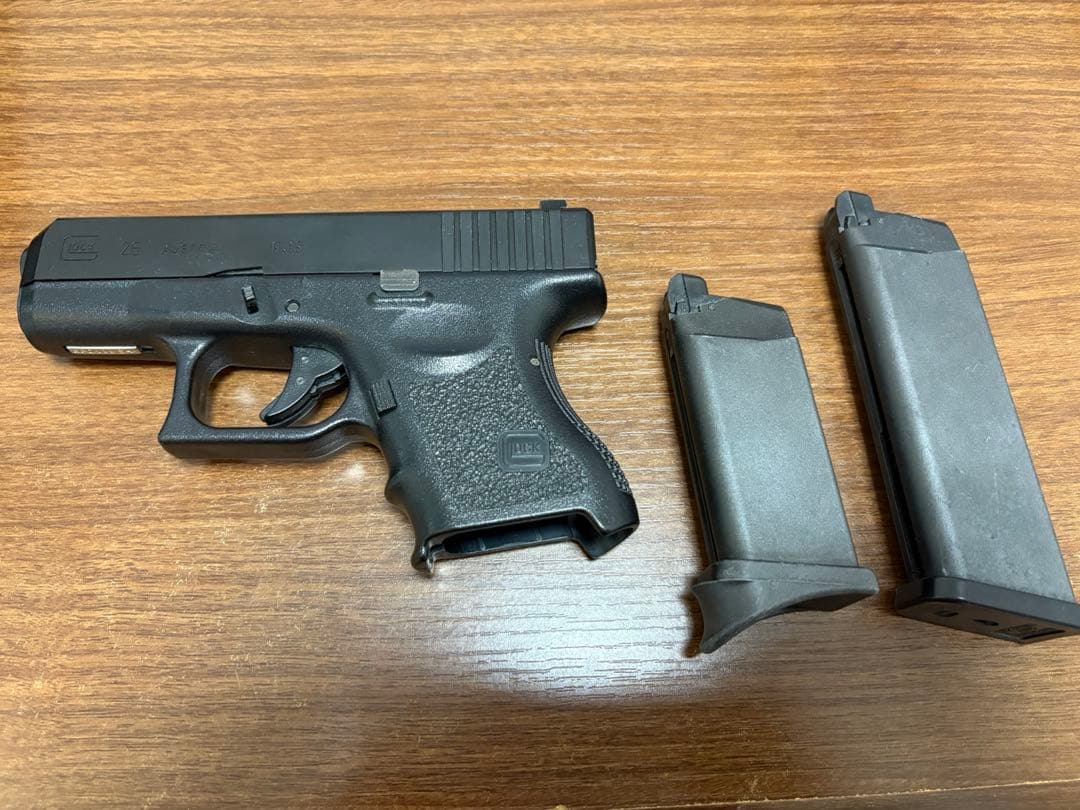 東京マルイ◾️グロック26 ガスガン　ガスブローバック　拡張マガジン付