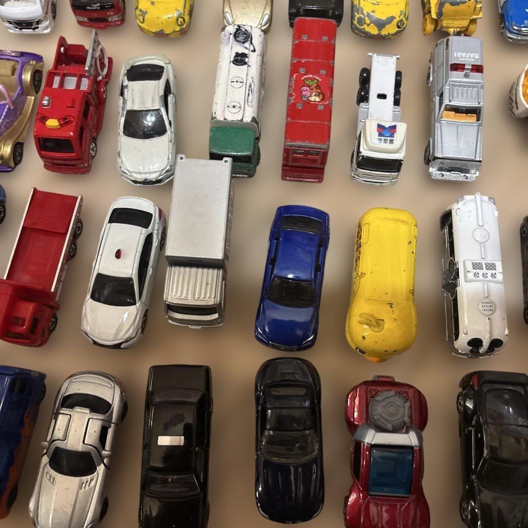 トミカ　１０６台　他　まとめ