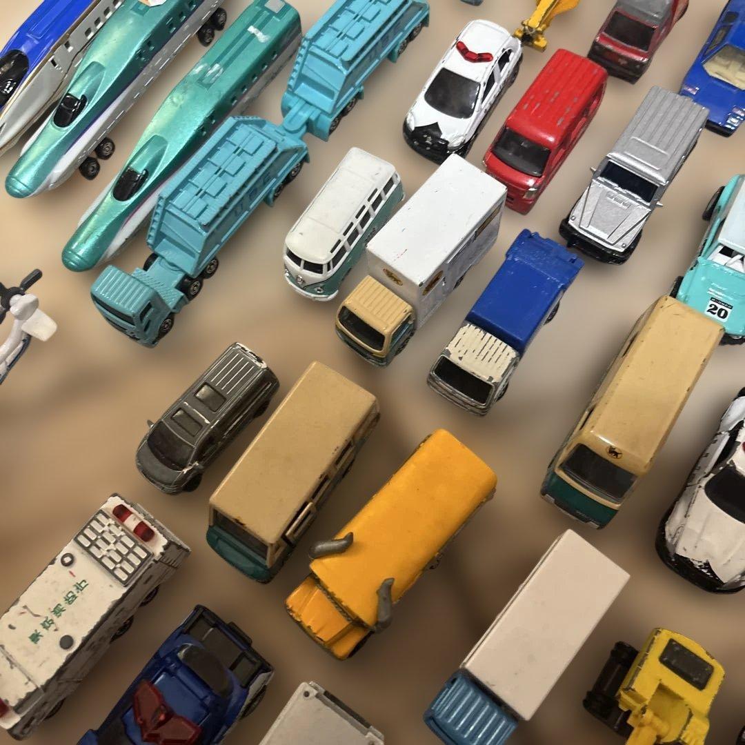 トミカ　１０６台　他　まとめ