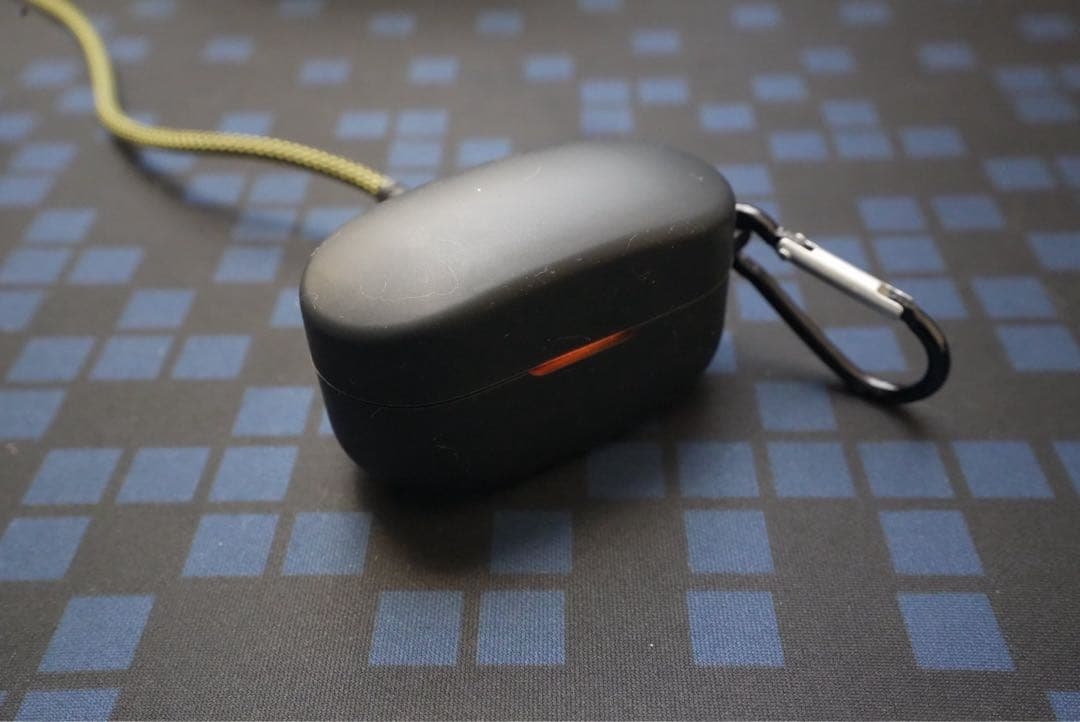 【美品】SONY WF-1000XM4 ワイヤレスイヤホン ブラック ケース付き