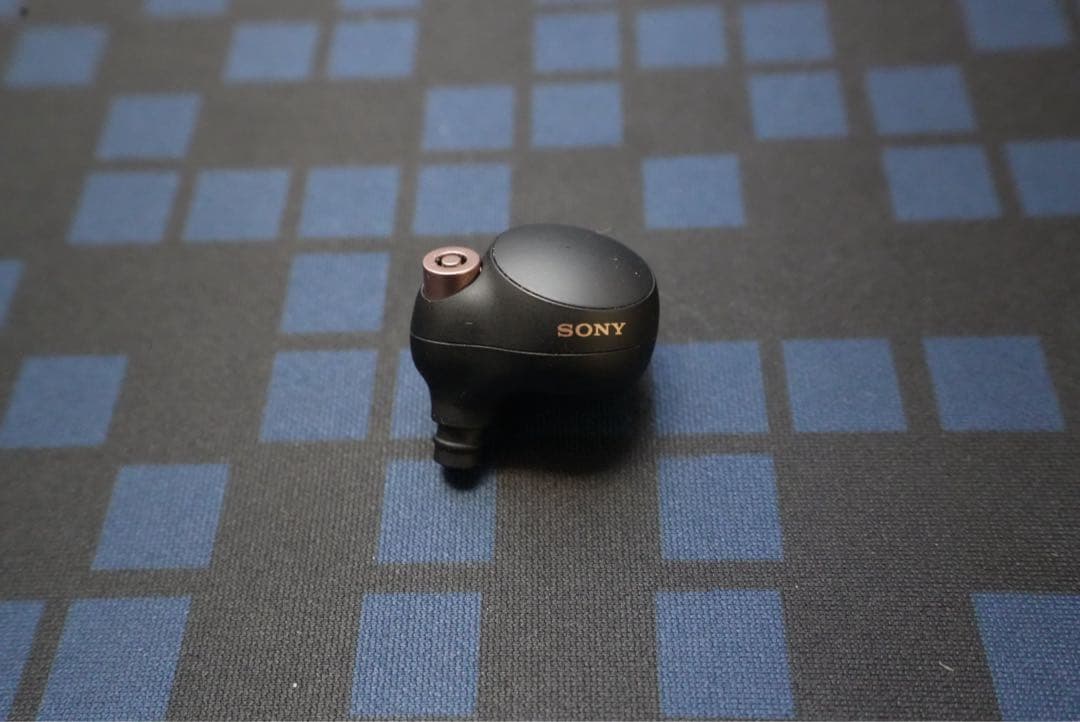 【美品】SONY WF-1000XM4 ワイヤレスイヤホン ブラック ケース付き