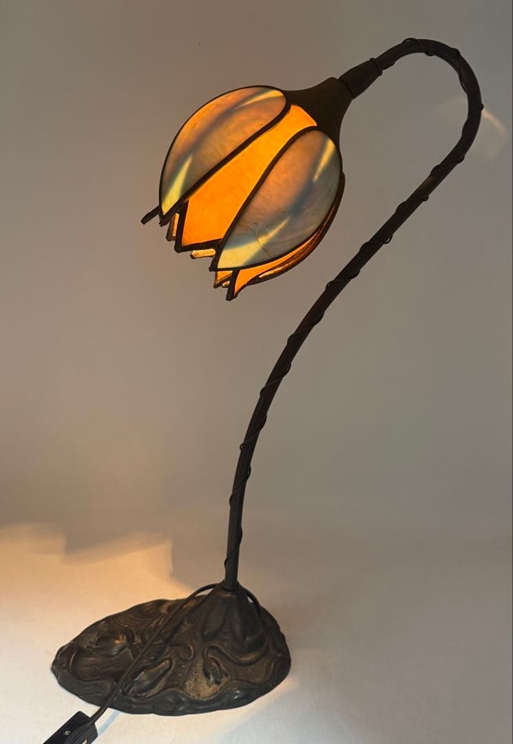 ステンドガラス　ルームスタンド　花蕾　インテリア　送料込み251022