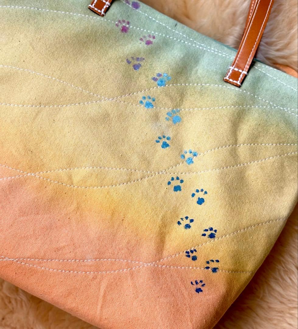 (手づくり)\"ハッピーライクなシロと茶トラ\"ねこと遊園地のトートバッグ刺繍