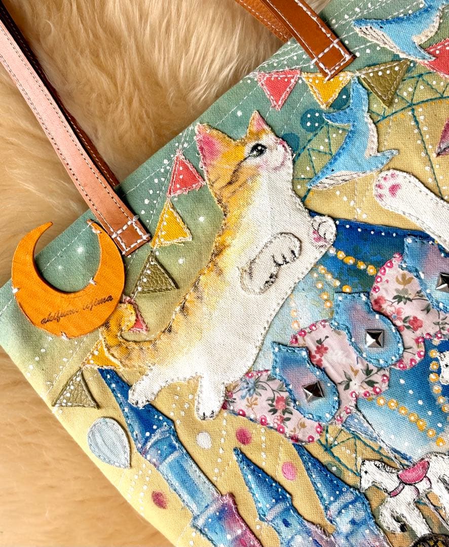 (手づくり)\"ハッピーライクなシロと茶トラ\"ねこと遊園地のトートバッグ刺繍