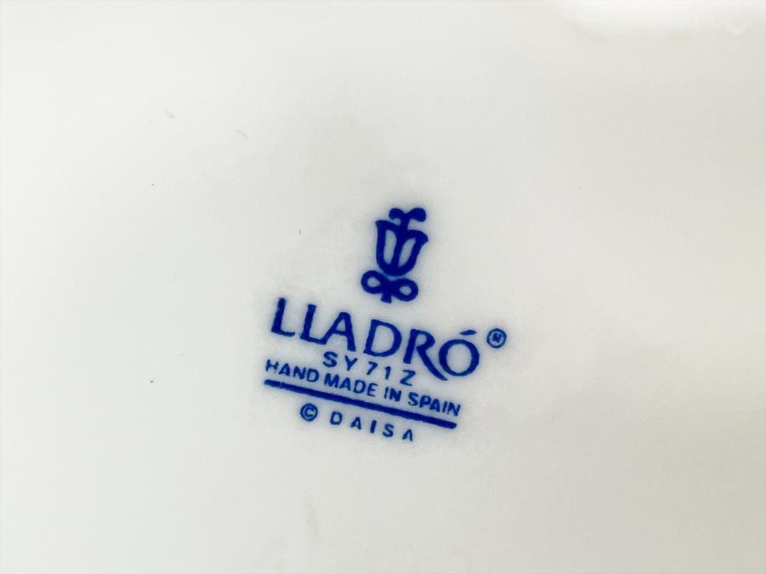 使用感なし　美品　リヤドロ　4893　仔犬を抱く貴婦人　置物　フィギュリン　犬