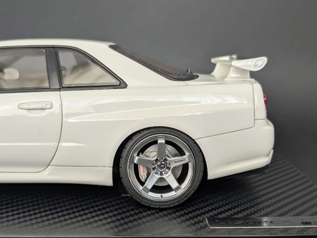 イグニッションモデル 1/18 GT-R BNR34 V-specⅡ ホワイト