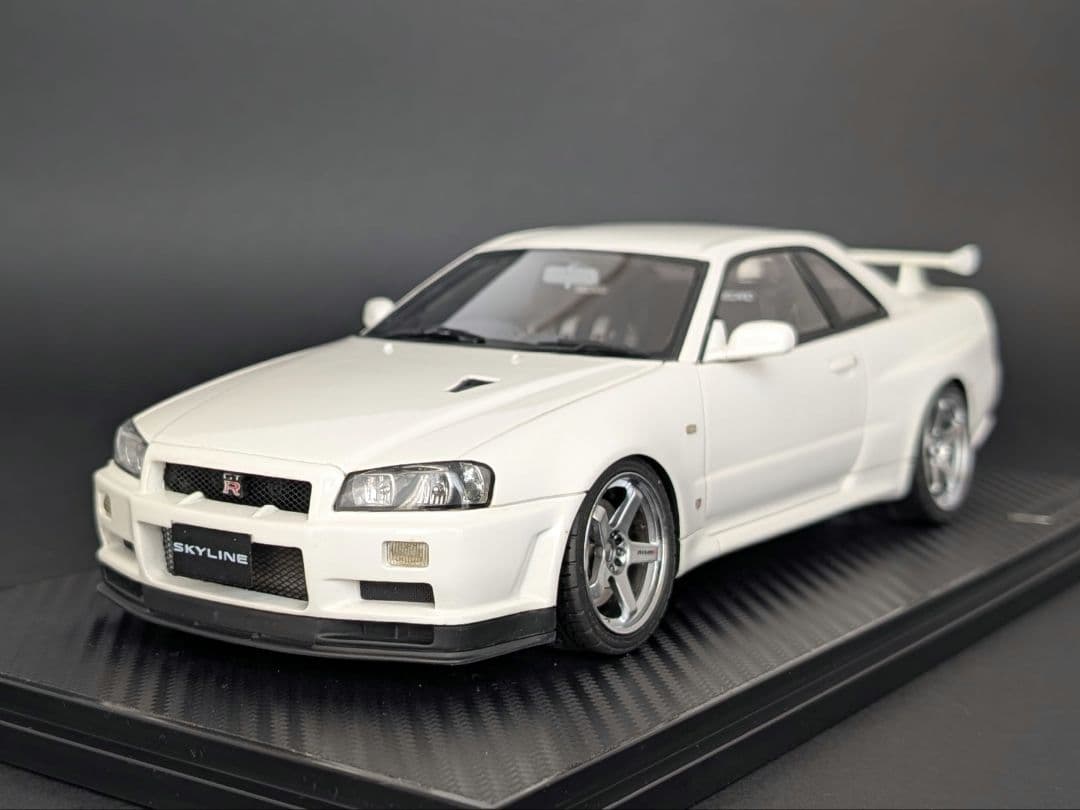 イグニッションモデル 1/18 GT-R BNR34 V-specⅡ ホワイト