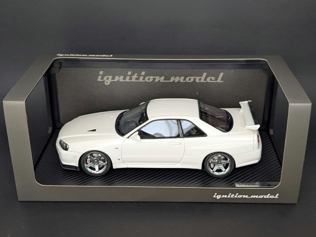 イグニッションモデル 1/18 GT-R BNR34 V-specⅡ ホワイト