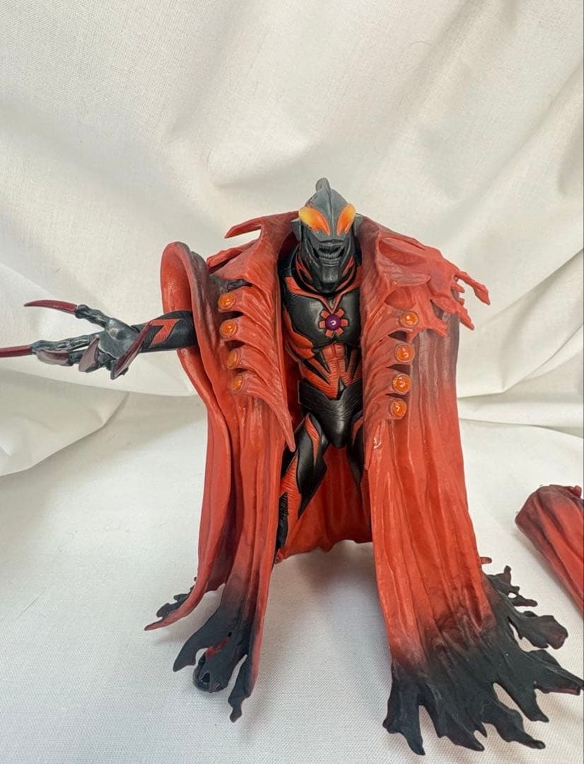 Bandai S.H.Figuarts カイザーベリアル　ウルトラマンゼロ