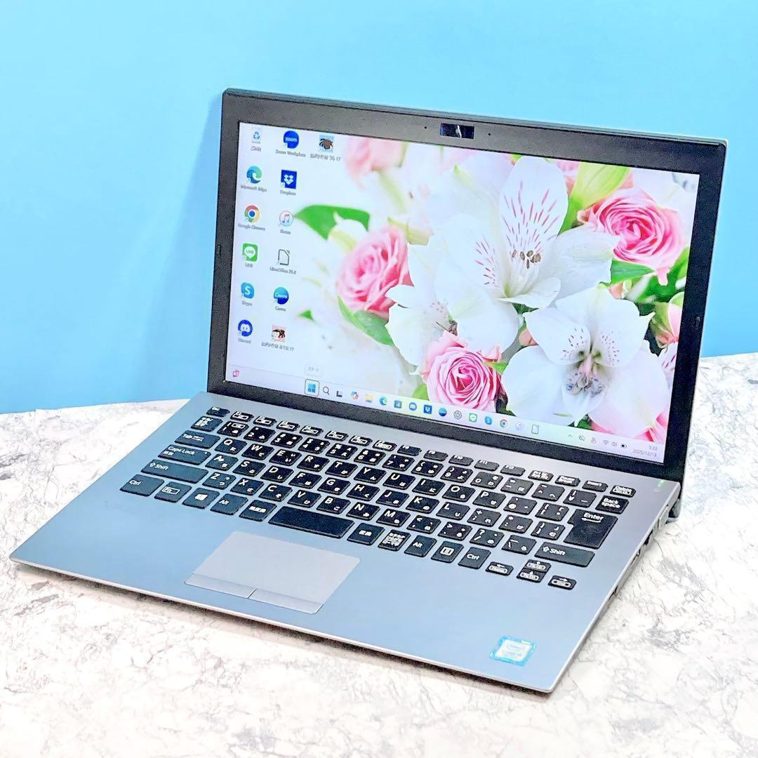 超軽量✨薄型✨SSD/8GB✨カメラ/オフィス✨バイオ✨コンパクトノートパソコン