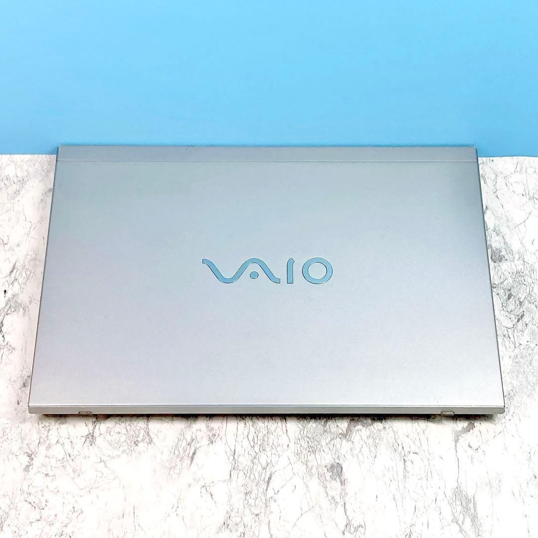 超軽量✨薄型✨SSD/8GB✨カメラ/オフィス✨バイオ✨コンパクトノートパソコン