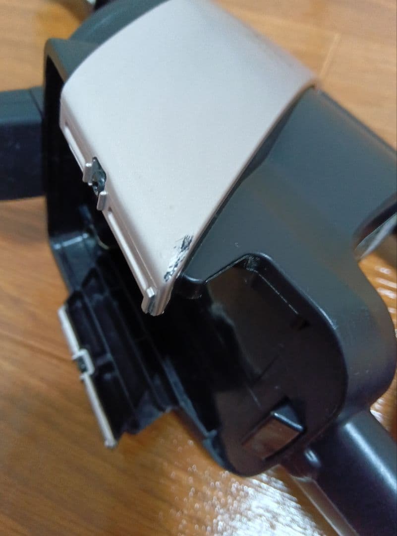 SHARPコードレス掃除機 バッテリー2個付きでお得です！