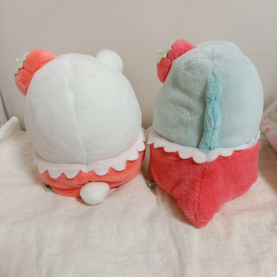 すみっコぐらしいちご　もちもちぬいぐるみ2体とぬいぐるみキーホルダー4体　ポーチ